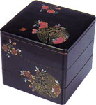 黒内朱塗 おぼろ月 三段重 (ユリヤ樹脂)